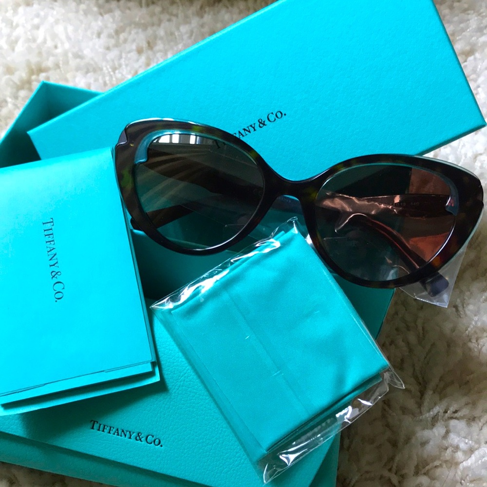 Tiffany Sunglasses🌺HP🌺 - Picture 2 of 6